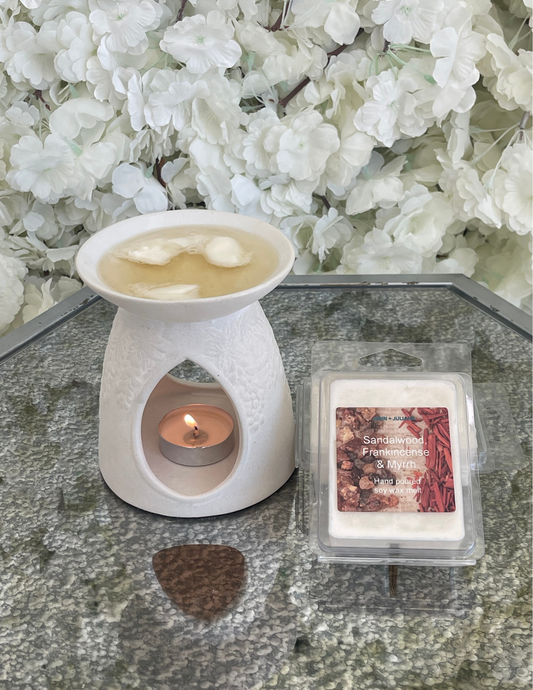 J+J Soy Wax Melts | Sandalwood Frankincense & Myrrh